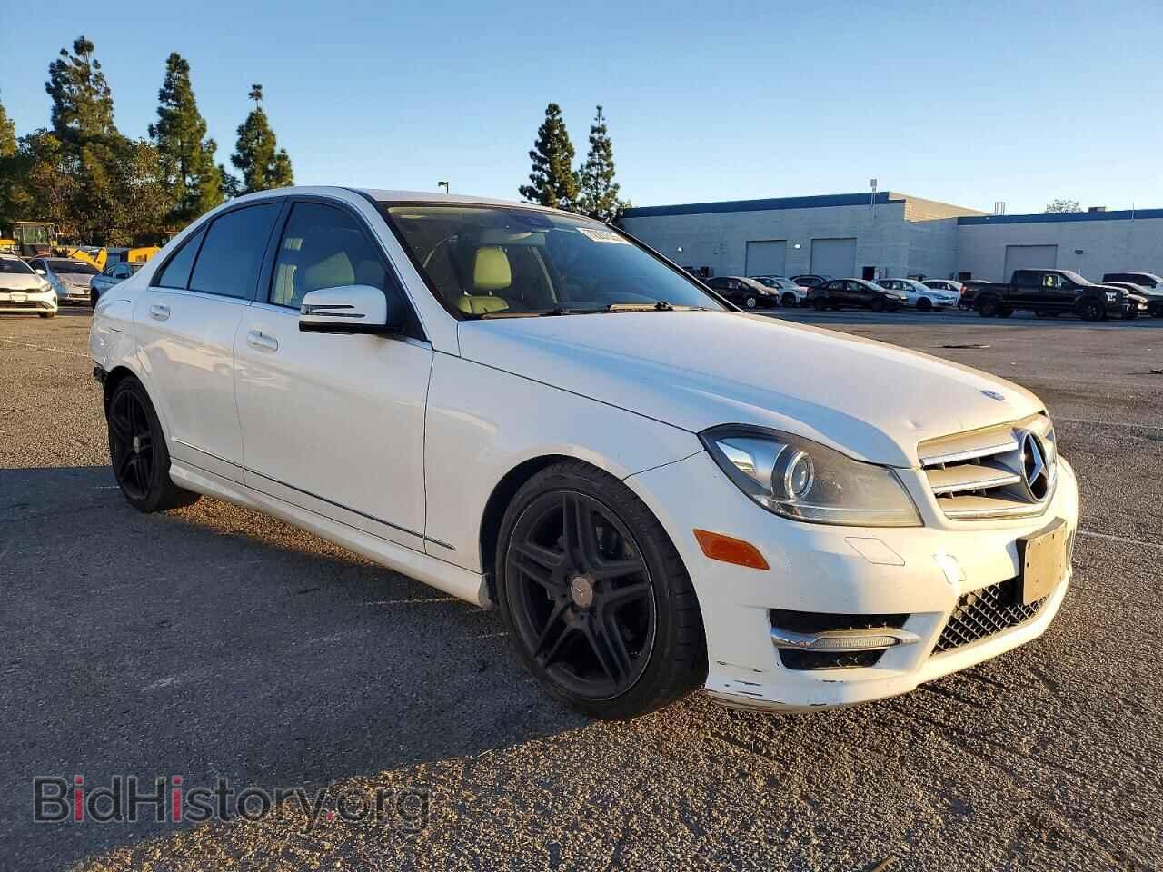 2013 MERCEDES-BENZ C-CLASS - VIN: WDDGF4HB8DR269221 - Фото 4