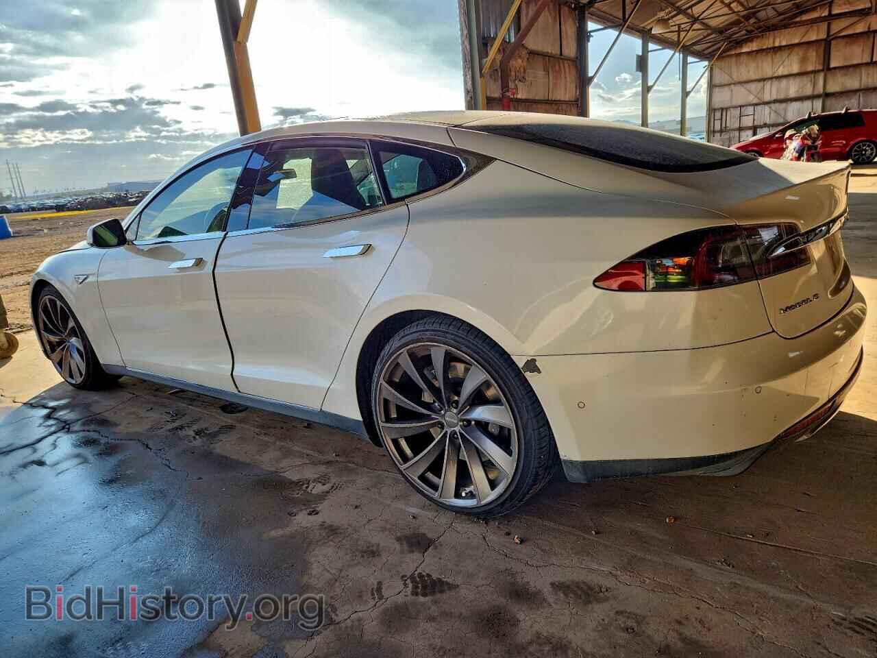 2015 TESLA MODEL S - VIN: 5YJSA1H28FF080983 - Photo 2