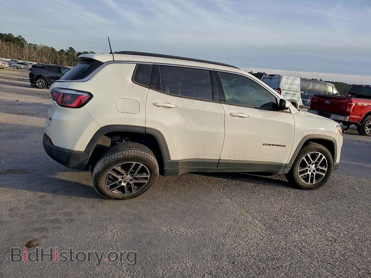 2019 JEEP COMPASS - VIN: 3C4NJCBB9KT706490 - Фото 3