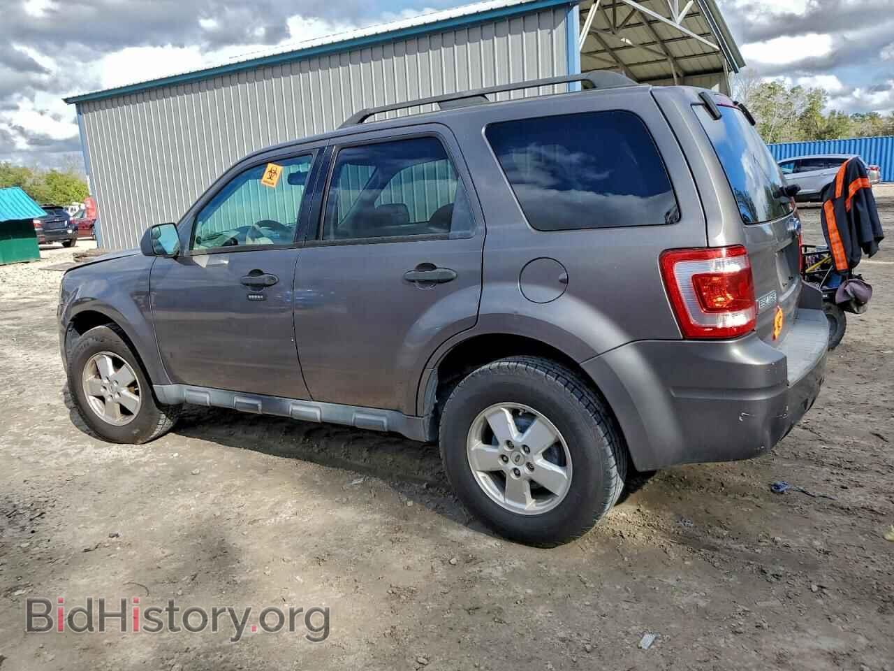 2011 FORD ESCAPE - VIN: 1FMCU0D70BKC30407 - Фото 2