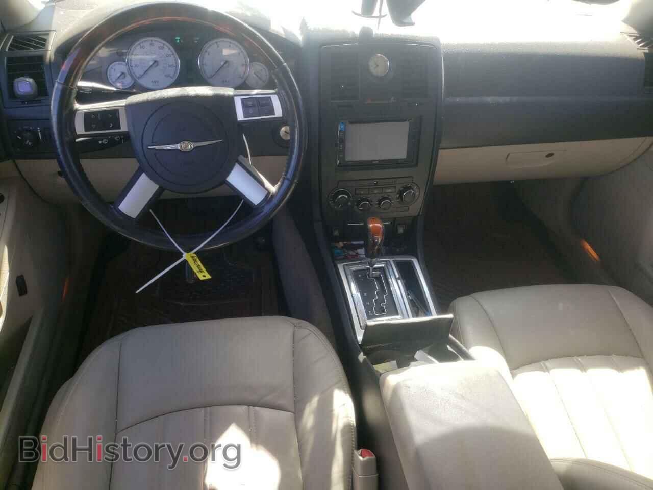 2007 CHRYSLER 300 - VIN: 2C3KA63H87H828723 - Фото 8