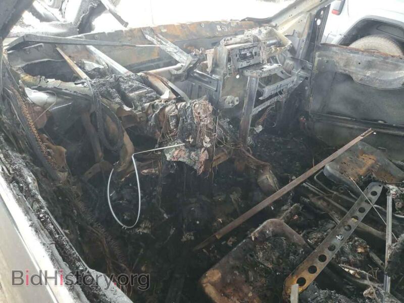 2011 Chrysler MINIVAN (VIN 2A4RR5DG8BR643300) — photo 8 of 13
