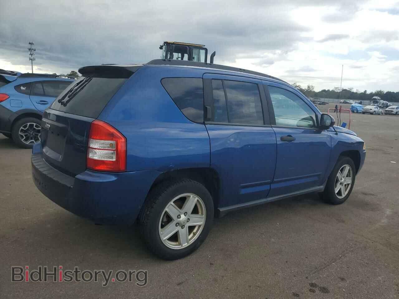 2009 JEEP COMPASS - VIN: 1J4FF47B69D211632 - Photo 3