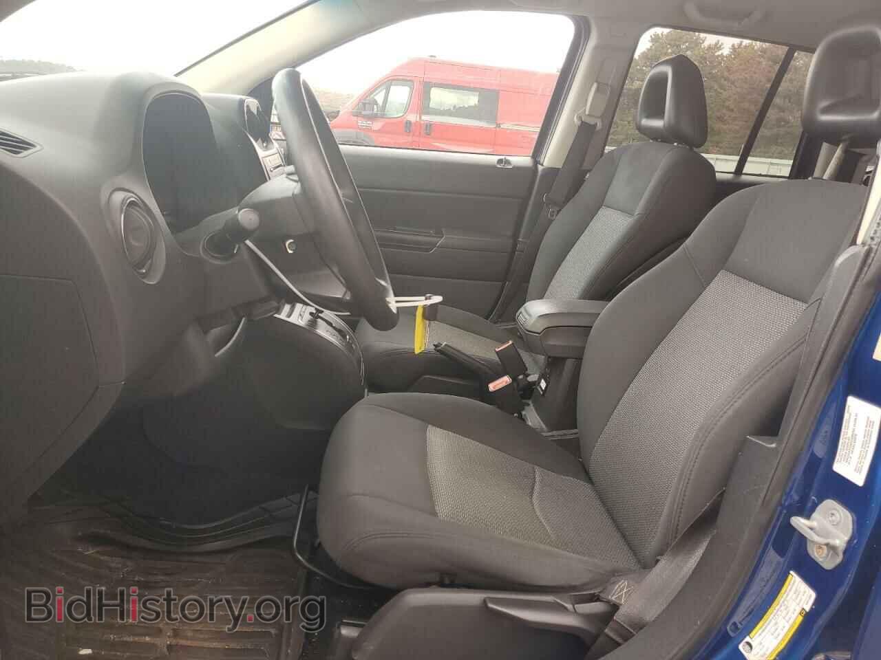 2009 JEEP COMPASS - VIN: 1J4FF47B69D211632 - Photo 7