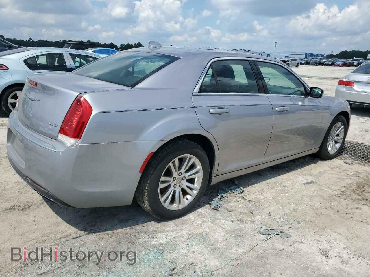2017 CHRYSLER 300 - VIN: 2C3CCAAG5HH529848 - Фото 3