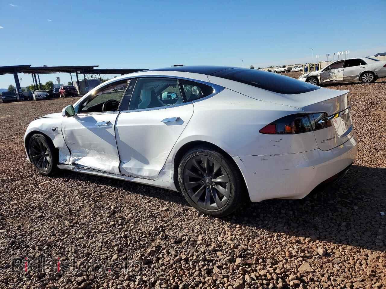 2018 TESLA MODEL S - VIN: 5YJSA1E2XJF282933 - Photo 2