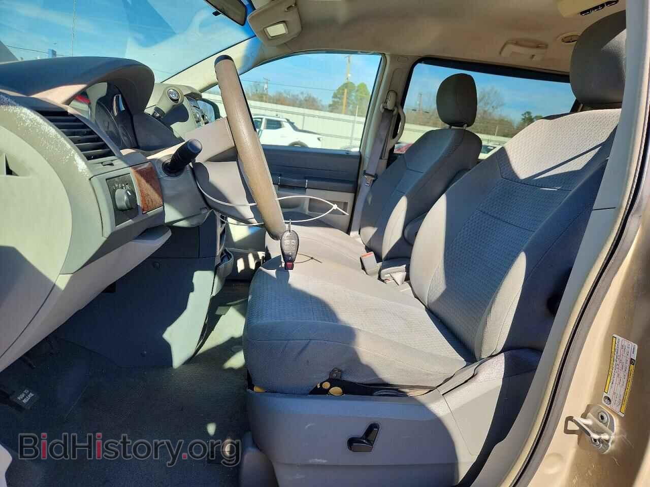 2009 CHRYSLER MINIVAN - VIN: 2A8HR44E19R606974 - Фото 7
