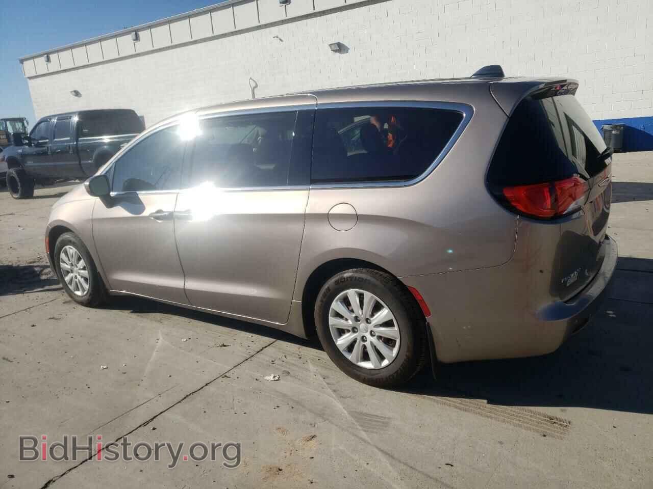 2018 CHRYSLER PACIFICA - VIN: 2C4RC1AG9JR104316 - Фото 2