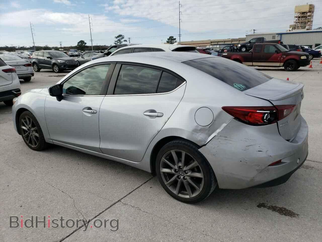 2018 MAZDA 3 - VIN: 3MZBN1V36JM204722 - Фото 2