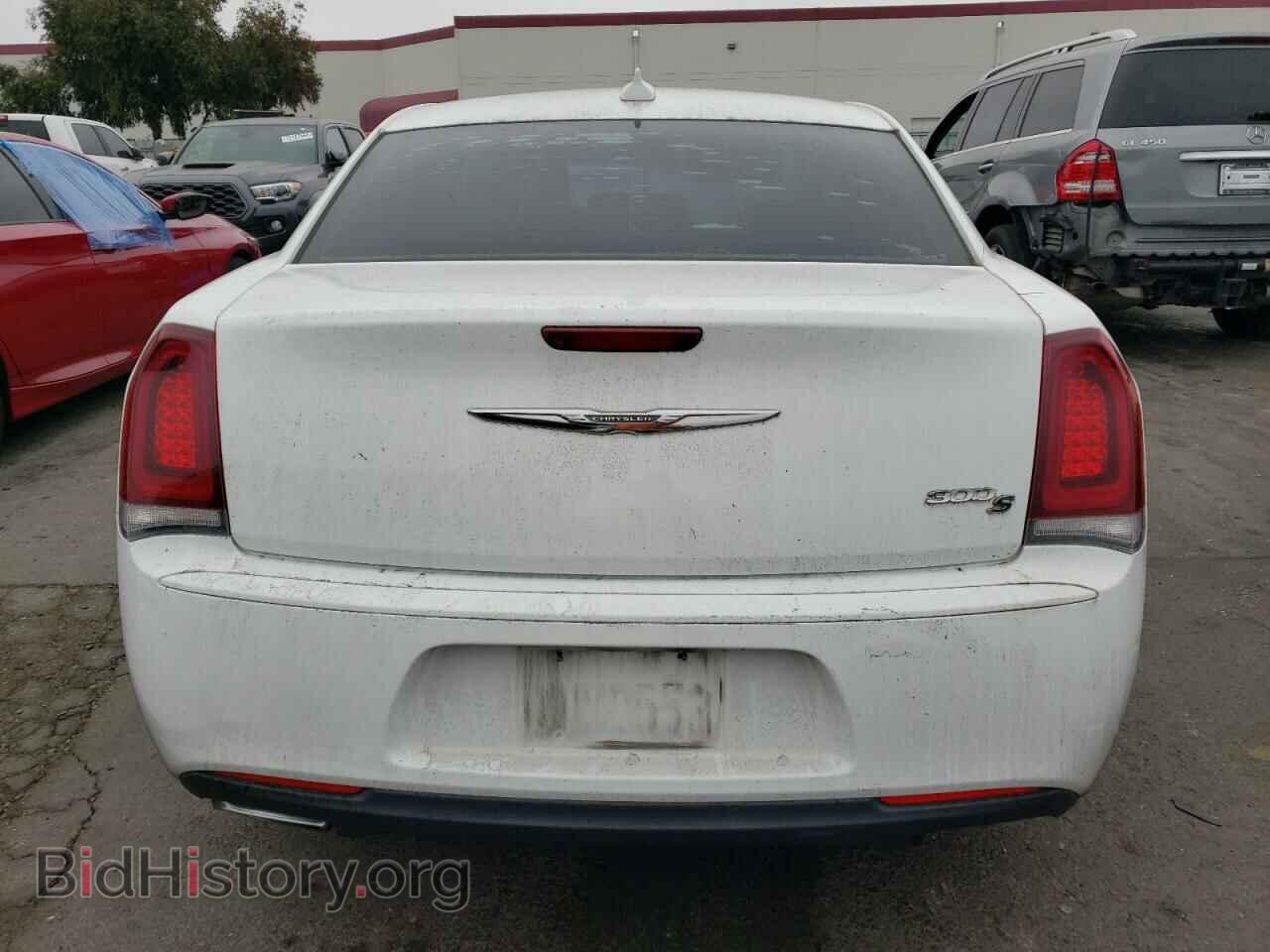2015 CHRYSLER 300 - VIN: 2C3CCABG2FH781116 - Фото 6