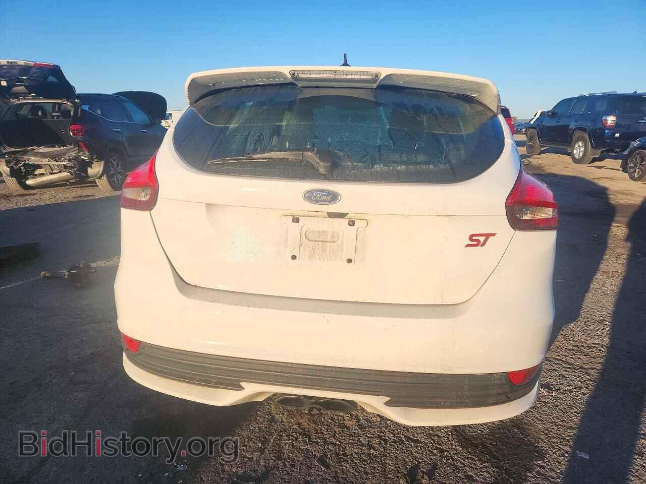 2017 Ford FOCUS (VIN 1FADP3L9XHL345335) — photo 6 of 13