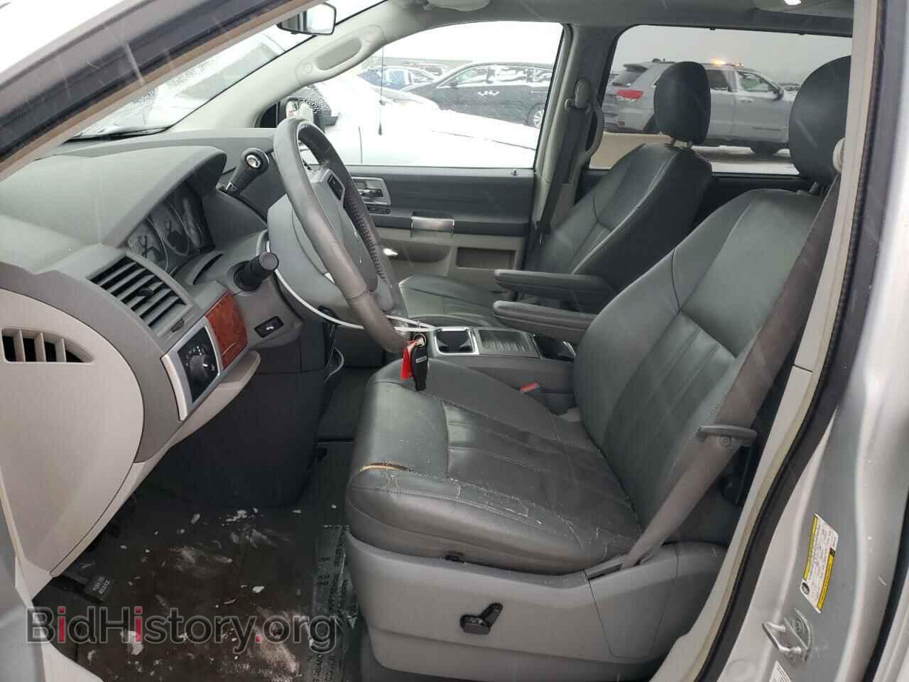 2008 CHRYSLER MINIVAN - VIN: 2A8HR54PX8R676110 - Фото 7