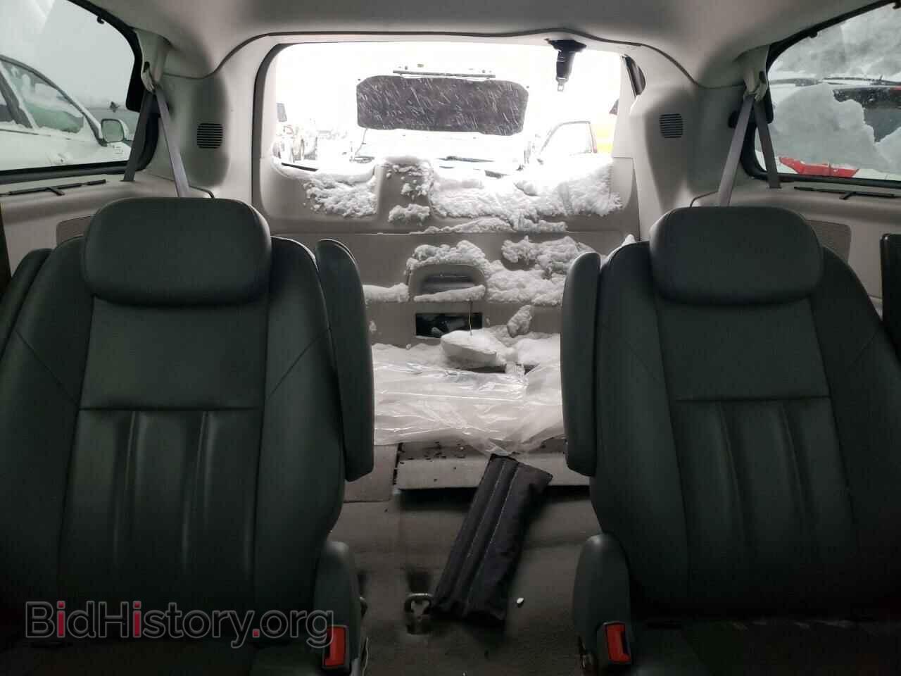 2008 CHRYSLER MINIVAN - VIN: 2A8HR54PX8R676110 - Фото 10
