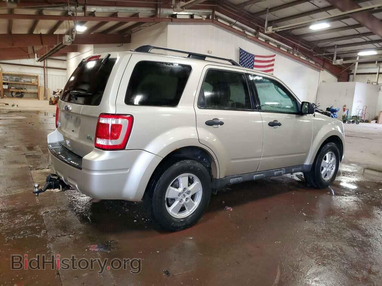 2010 FORD ESCAPE - VIN: 1FMCU9DG9AKB76768 - Фото 3