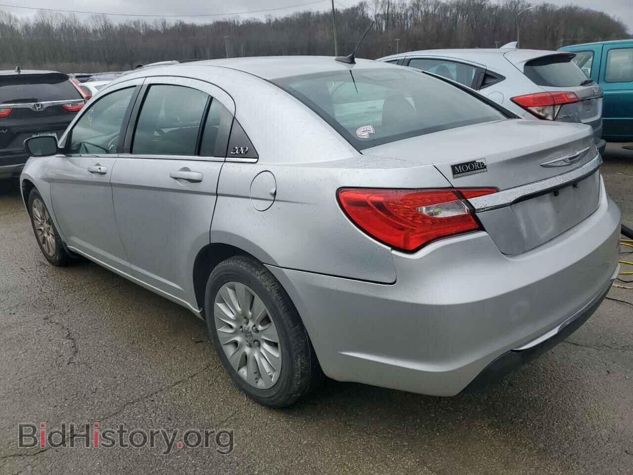 2011 CHRYSLER 200 - VIN: 1C3BC4FB8BN562786 - Фото 2