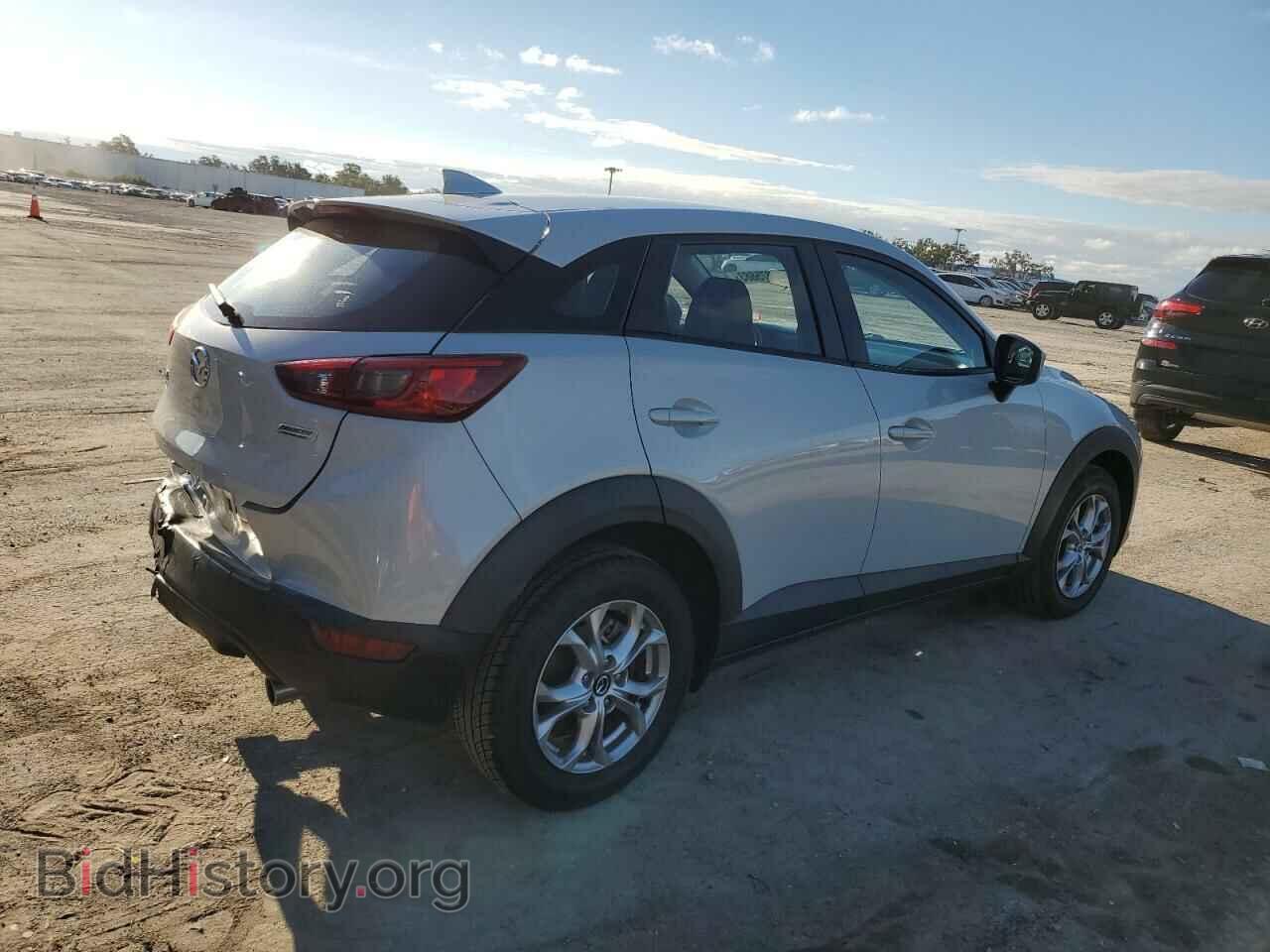 2018 MAZDA CX-3 - VIN: JM1DKDB76J0312029 - Фото 3