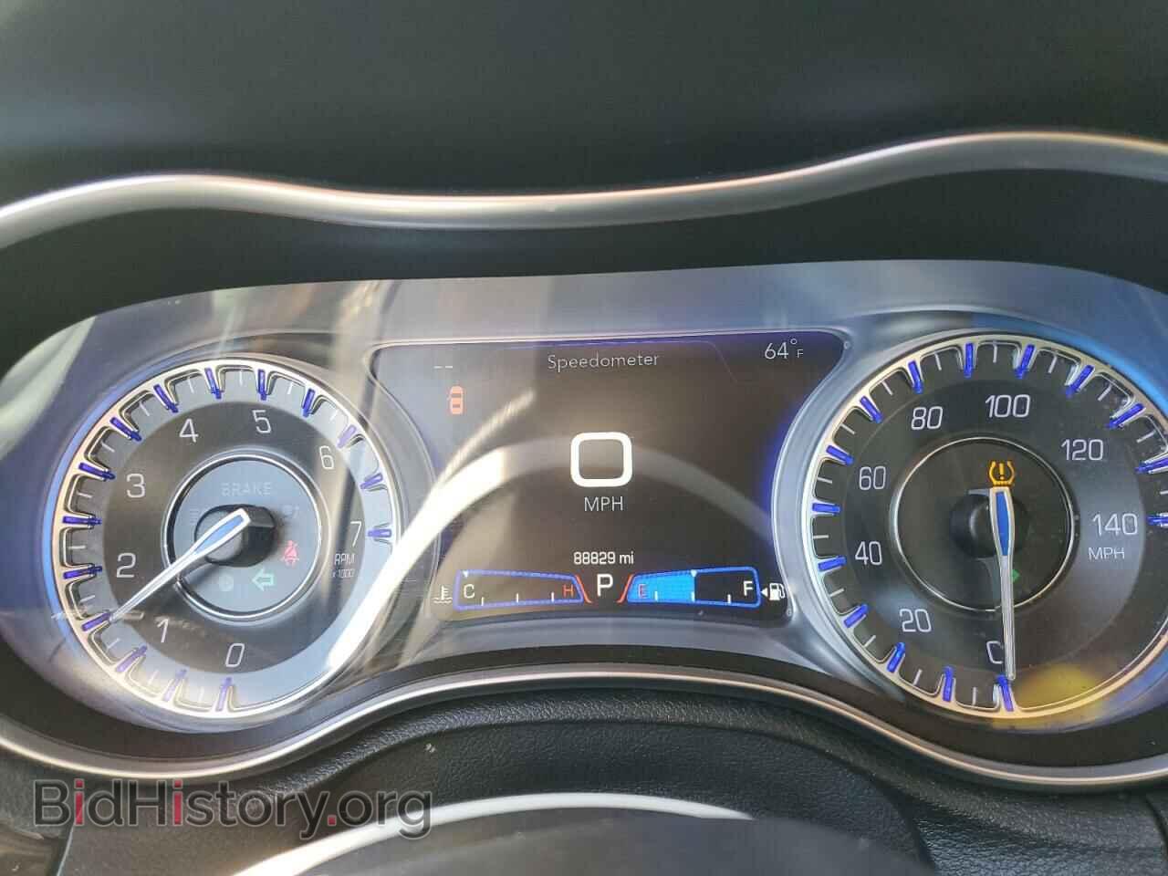 2019 CHRYSLER 300 - VIN: 2C3CCAEG3KH537965 - Фото 9