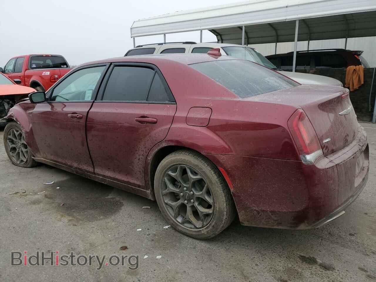 2018 CHRYSLER 300 - VIN: 2C3CCAGG0JH268576 - Фото 2
