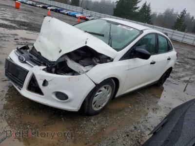 2014 Ford FOCUS S, белый — VIN 1FADP3E20EL443284, Copart