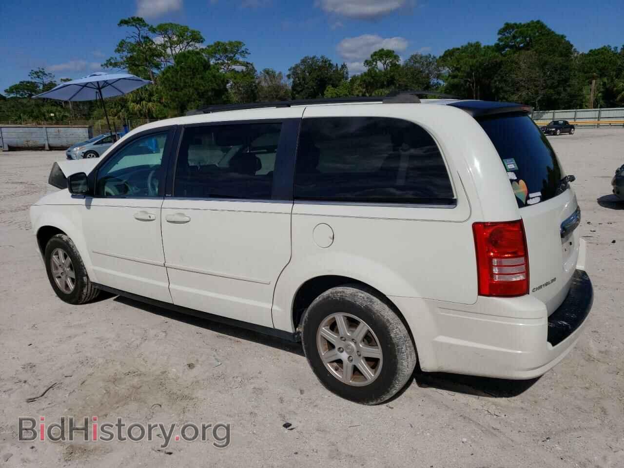 2010 CHRYSLER MINIVAN - VIN: 2A4RR2D15AR391109 - Photo 2