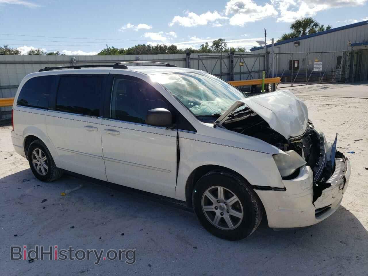 2010 CHRYSLER MINIVAN - VIN: 2A4RR2D15AR391109 - Photo 4