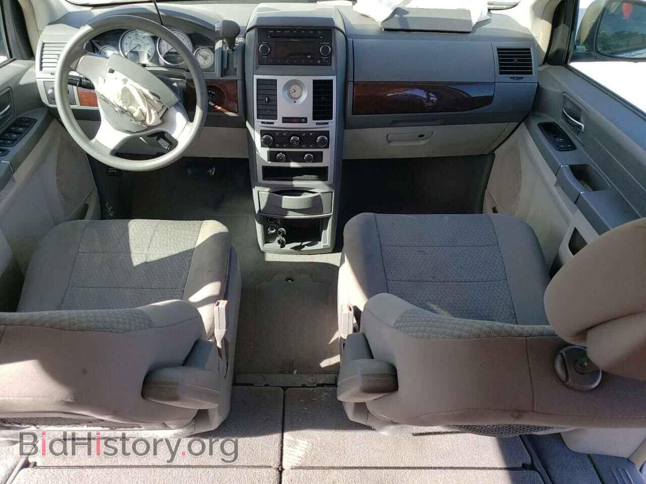 2010 CHRYSLER MINIVAN - VIN: 2A4RR2D15AR391109 - Photo 8