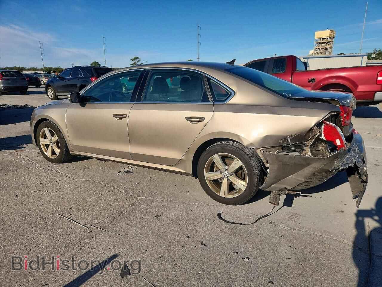 2015 VOLKSWAGEN PASSAT - VIN: 1VWBV7A36FC047047 - Фото 2
