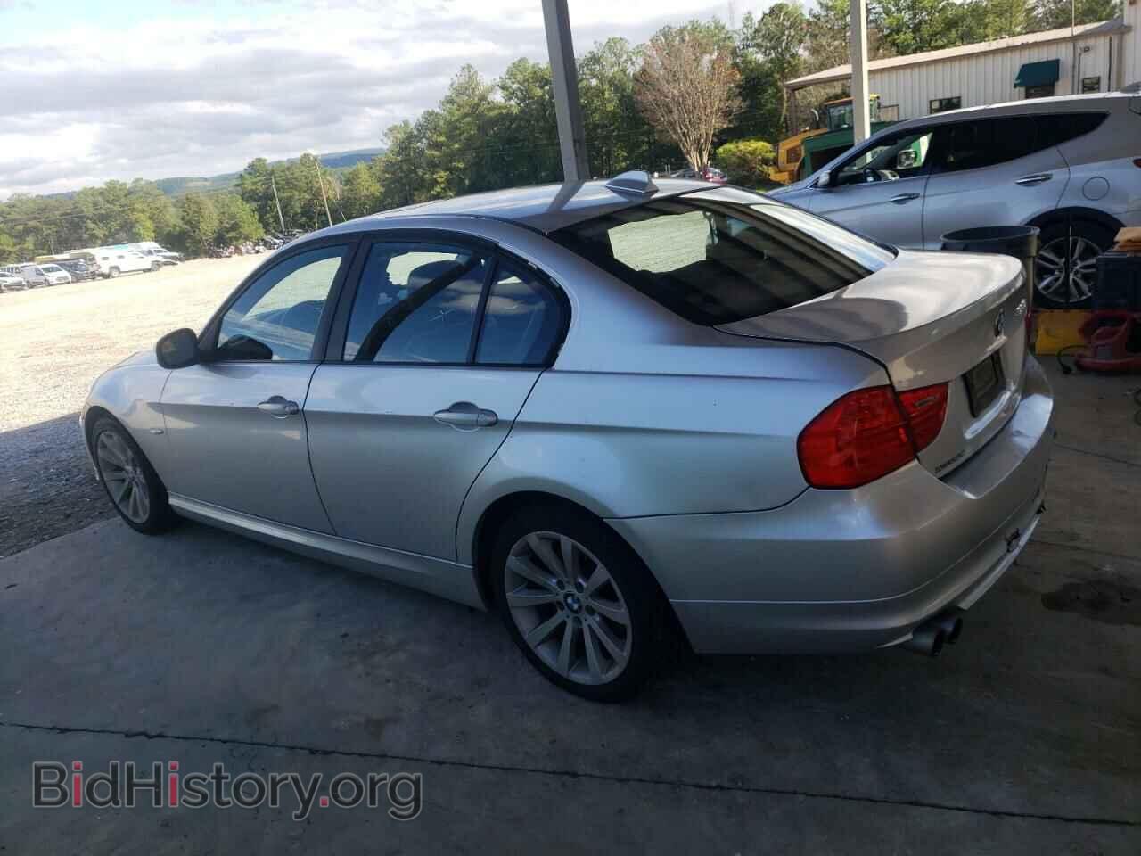 2011 BMW 3 SERIES - VIN: WBAPH5C52BA441960 - Фото 2