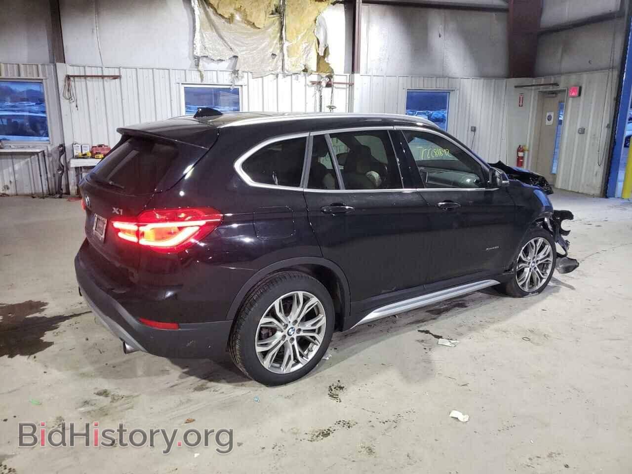 2017 BMW X1 - VIN: WBXHT3Z3XH4A58023 - Фото 3
