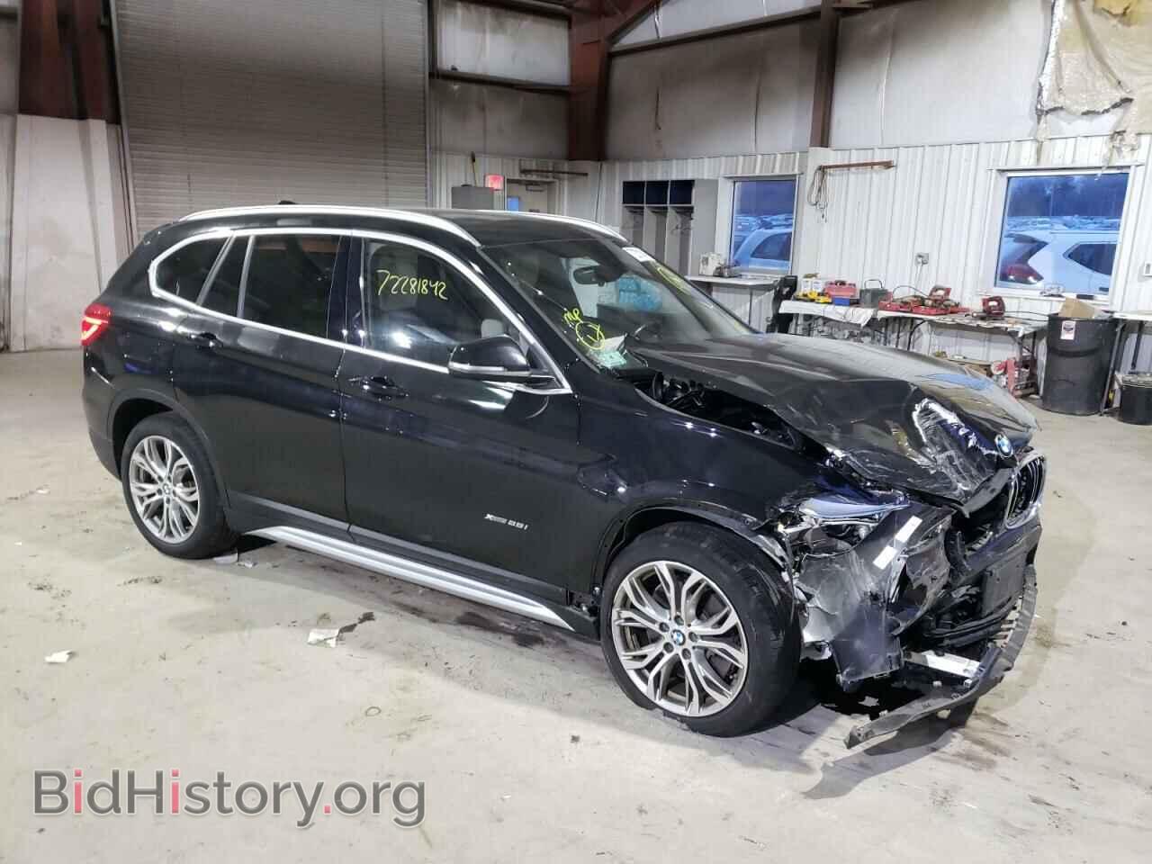 2017 BMW X1 - VIN: WBXHT3Z3XH4A58023 - Фото 4
