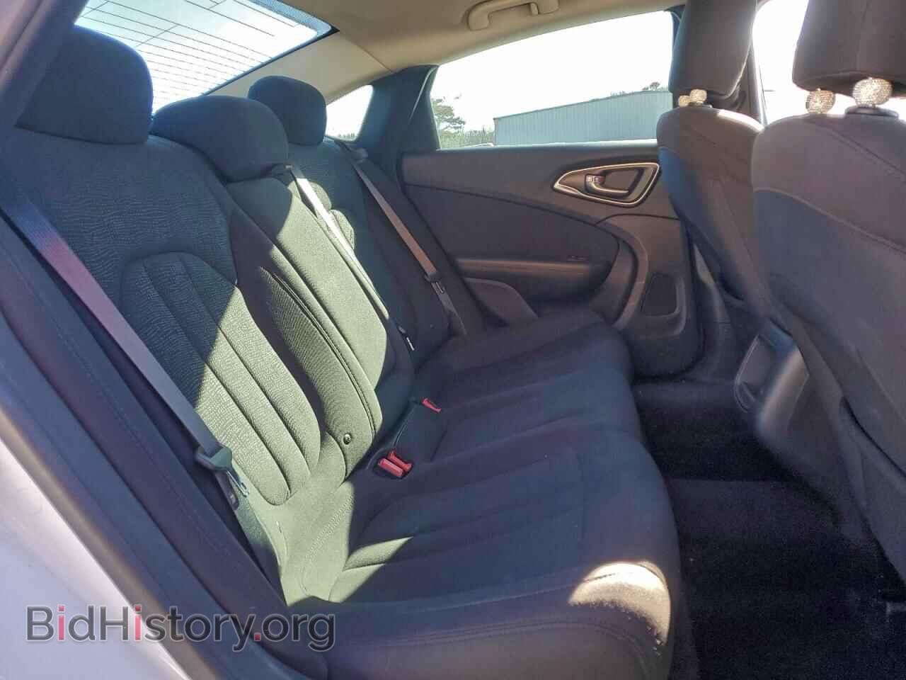 2016 CHRYSLER 200 - VIN: 1C3CCCFB9GN194169 - Photo 10