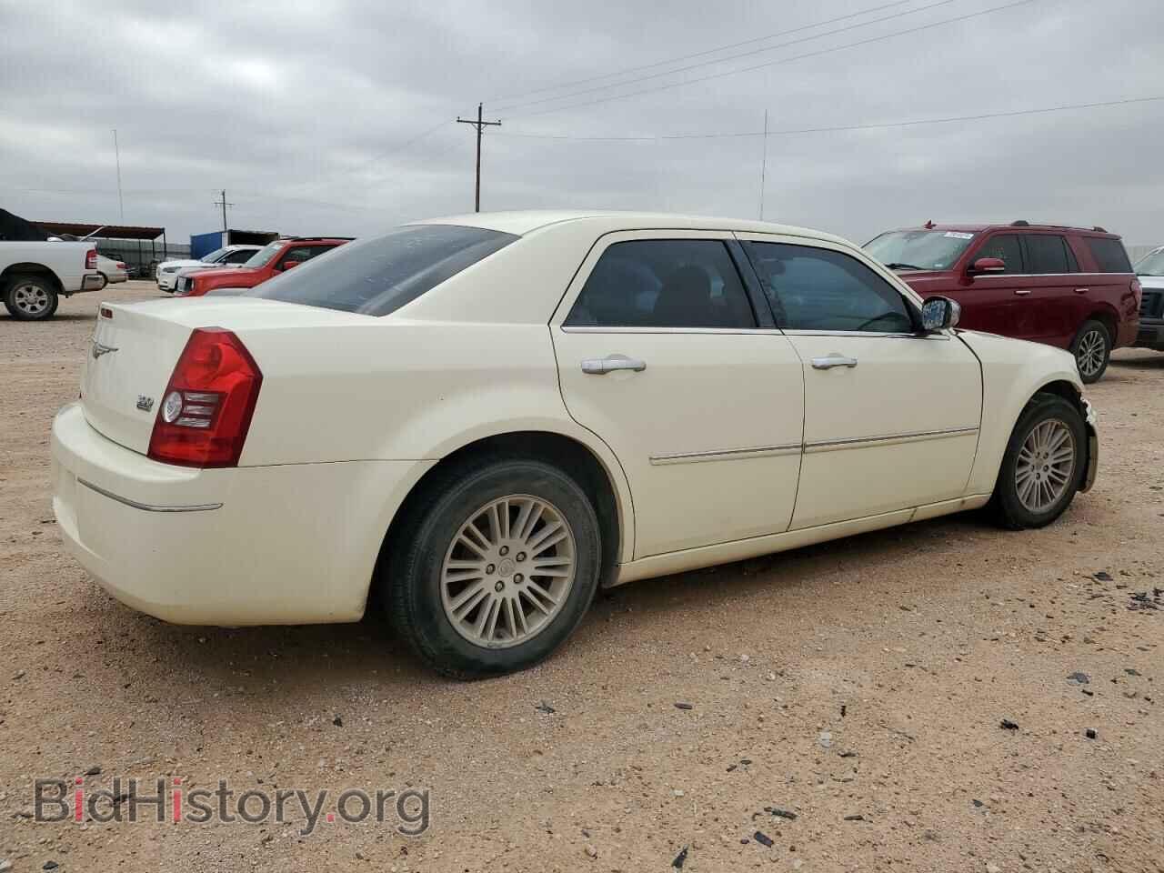 2010 CHRYSLER 300 - VIN: 2C3CA4CD6AH190257 - Фото 3