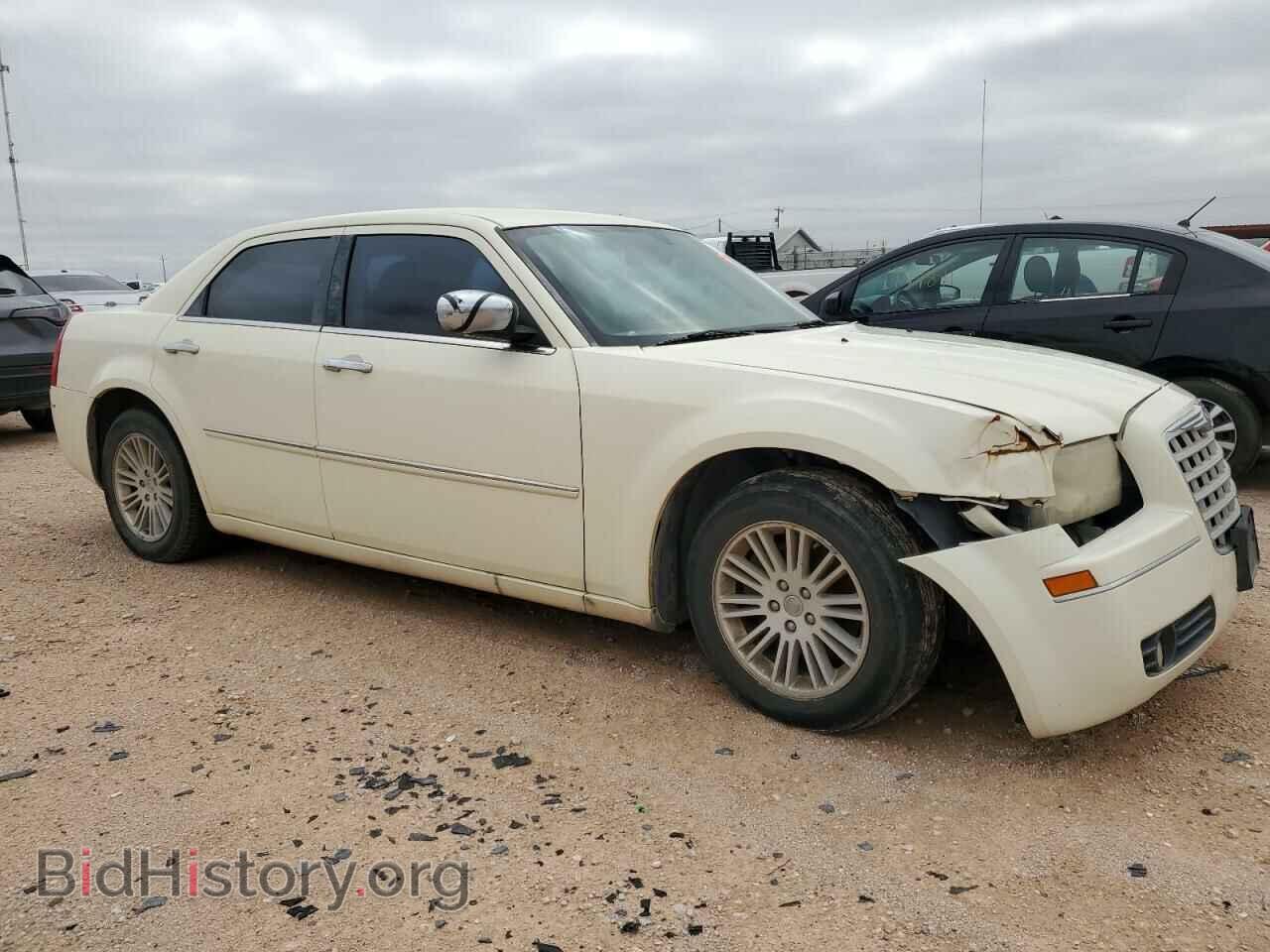 2010 CHRYSLER 300 - VIN: 2C3CA4CD6AH190257 - Фото 4