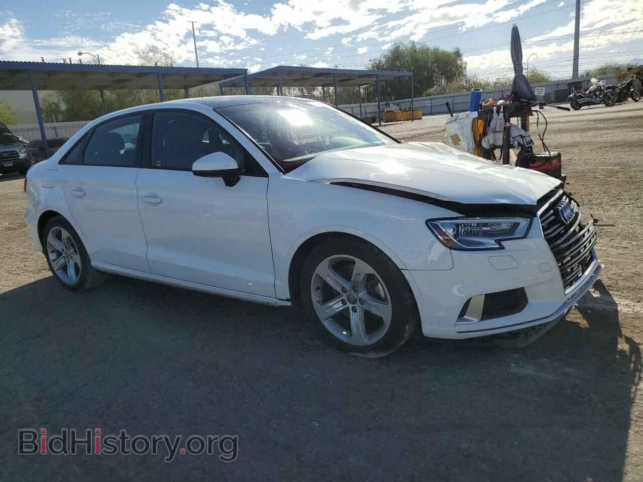 2018 AUDI A3 - VIN: WAUAUGFFXJ1082454 - Фото 4