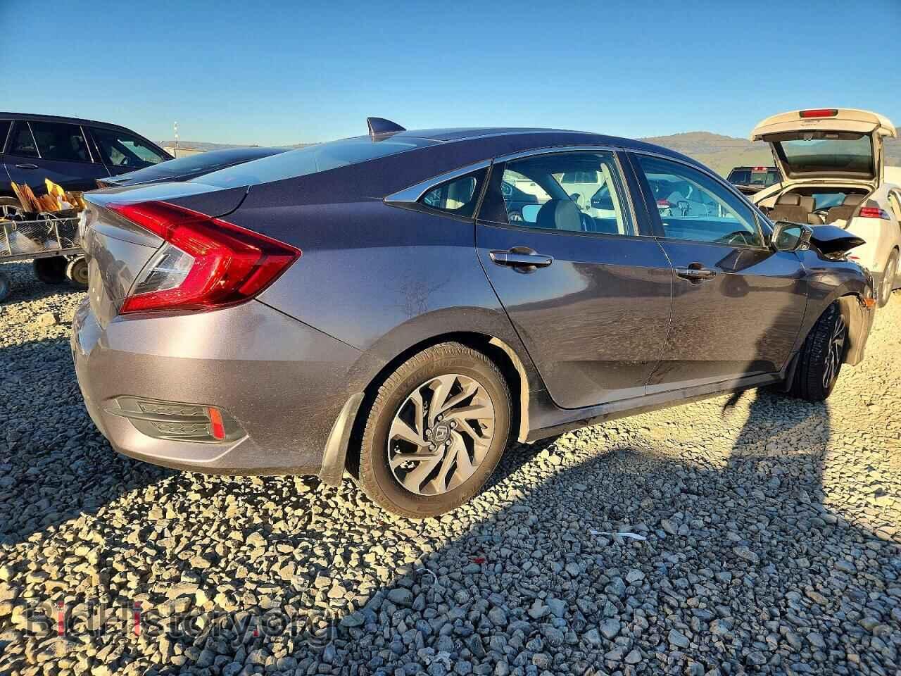 2017 HONDA CIVIC - VIN: 19XFC2F73HE209060 - Фото 3