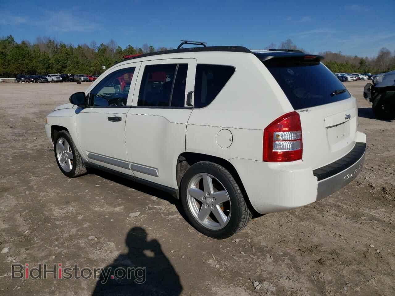 2008 JEEP COMPASS - VIN: 1J8FT57W48D658555 - Фото 2