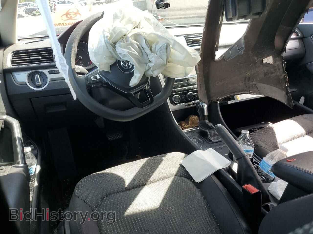 2017 VOLKSWAGEN PASSAT - VIN: 1VWAT7A3XHC074613 - Фото 8