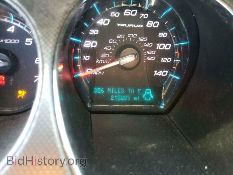 2011 Ford TAURUS (VIN 1FAHP2HW1BG137953) — photo 9 of 12