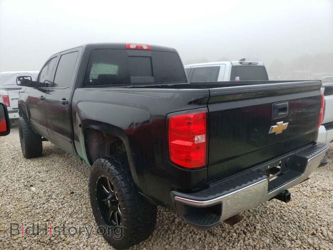 2017 CHEVROLET SILVERADO - VIN: 3GCUKREC6HG366877 - Фото 2