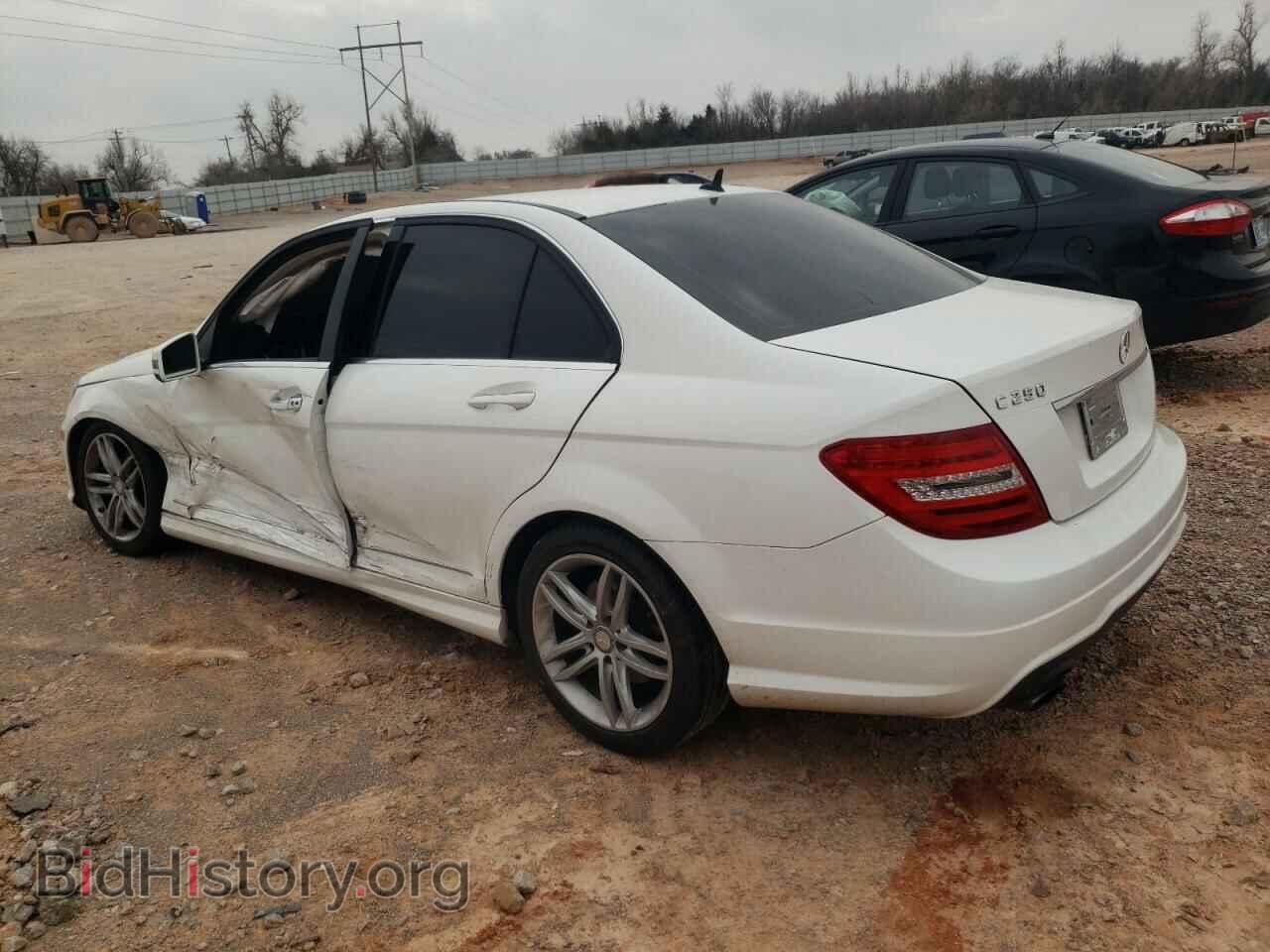 2014 MERCEDES-BENZ C-CLASS - VIN: WDDGF4HB1EA946500 - Фото 2