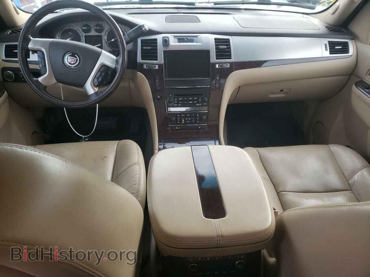 2011 CADILLAC ESCALADE - VIN: 1GYS4CEF4BR143781 - Фото 8