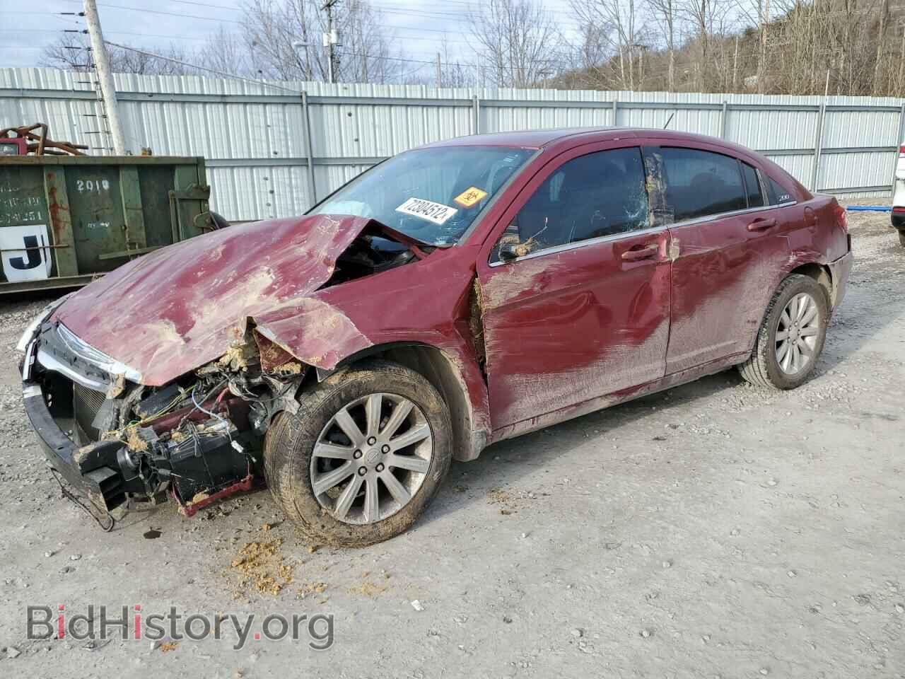 Photo 1C3BC1FB1BN590010 - CHRYSLER 200 2011