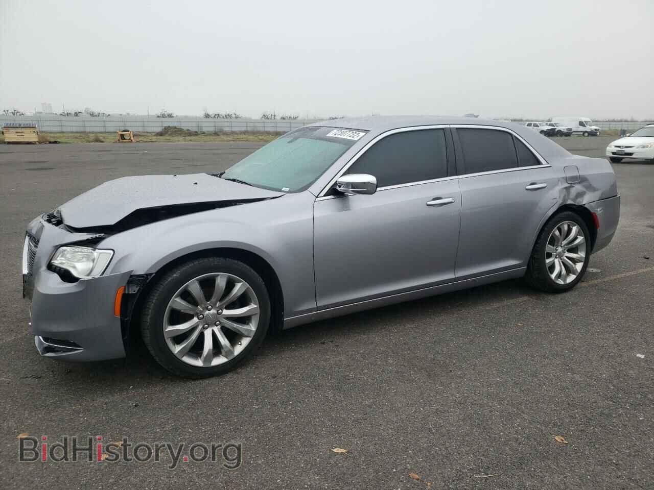 Фотография 2C3CCAEG1JH127051 - CHRYSLER 300 2018