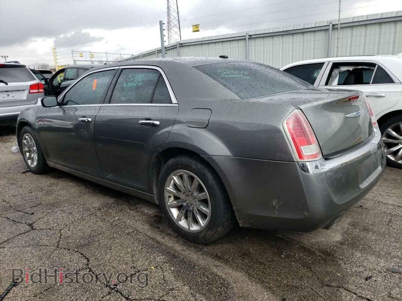 2012 CHRYSLER 300 - VIN: 2C3CCACG1CH216821 - Фото 2