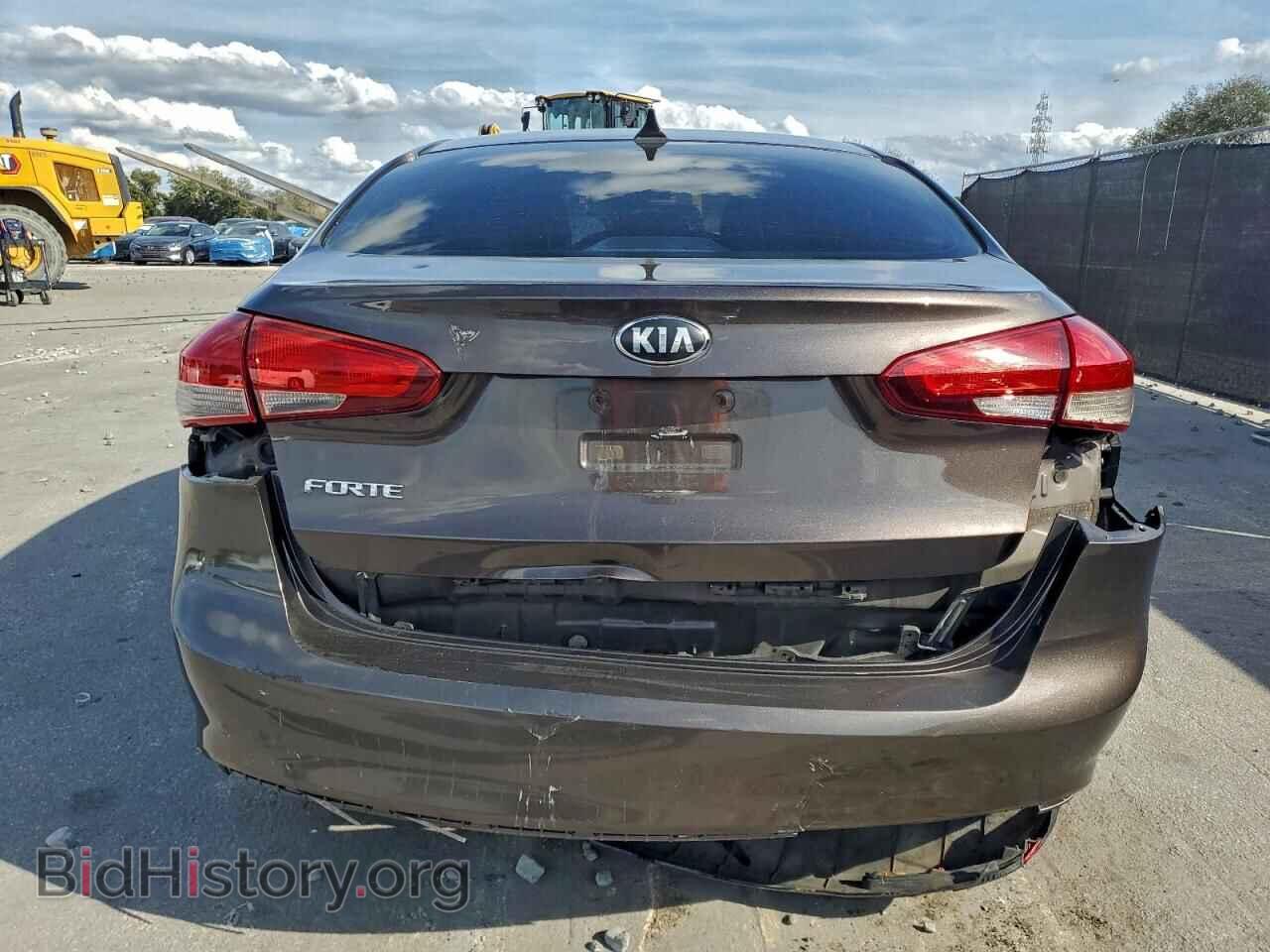 2017 KIA FORTE - VIN: 3KPFK4A72HE042521 - Фото 6