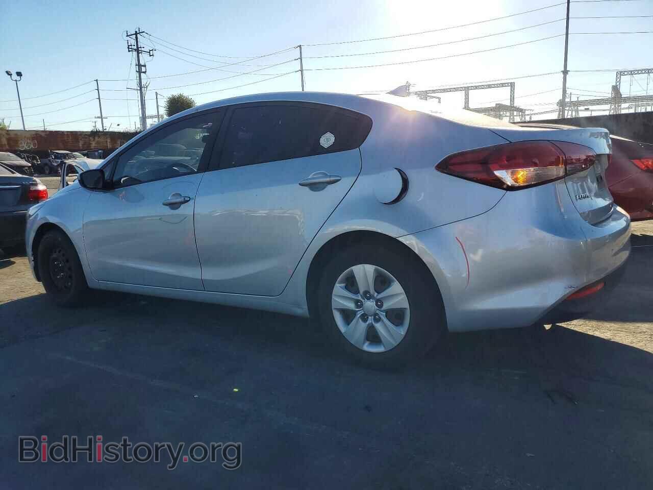 2018 KIA FORTE - VIN: 3KPFK4A78JE214170 - Photo 2