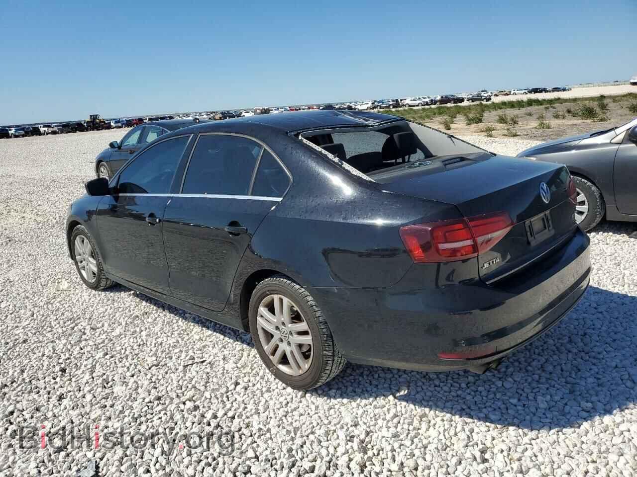2017 VOLKSWAGEN JETTA - VIN: 3VW2B7AJXHM257630 - Photo 2