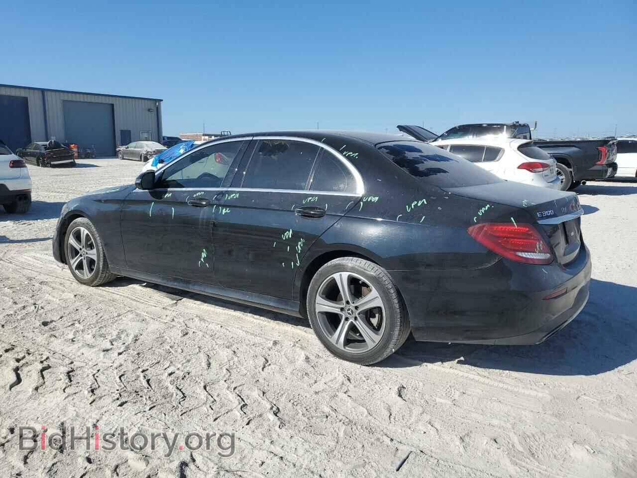 2019 MERCEDES-BENZ E-CLASS - VIN: WDDZF4JB6KA547645 - Фото 2