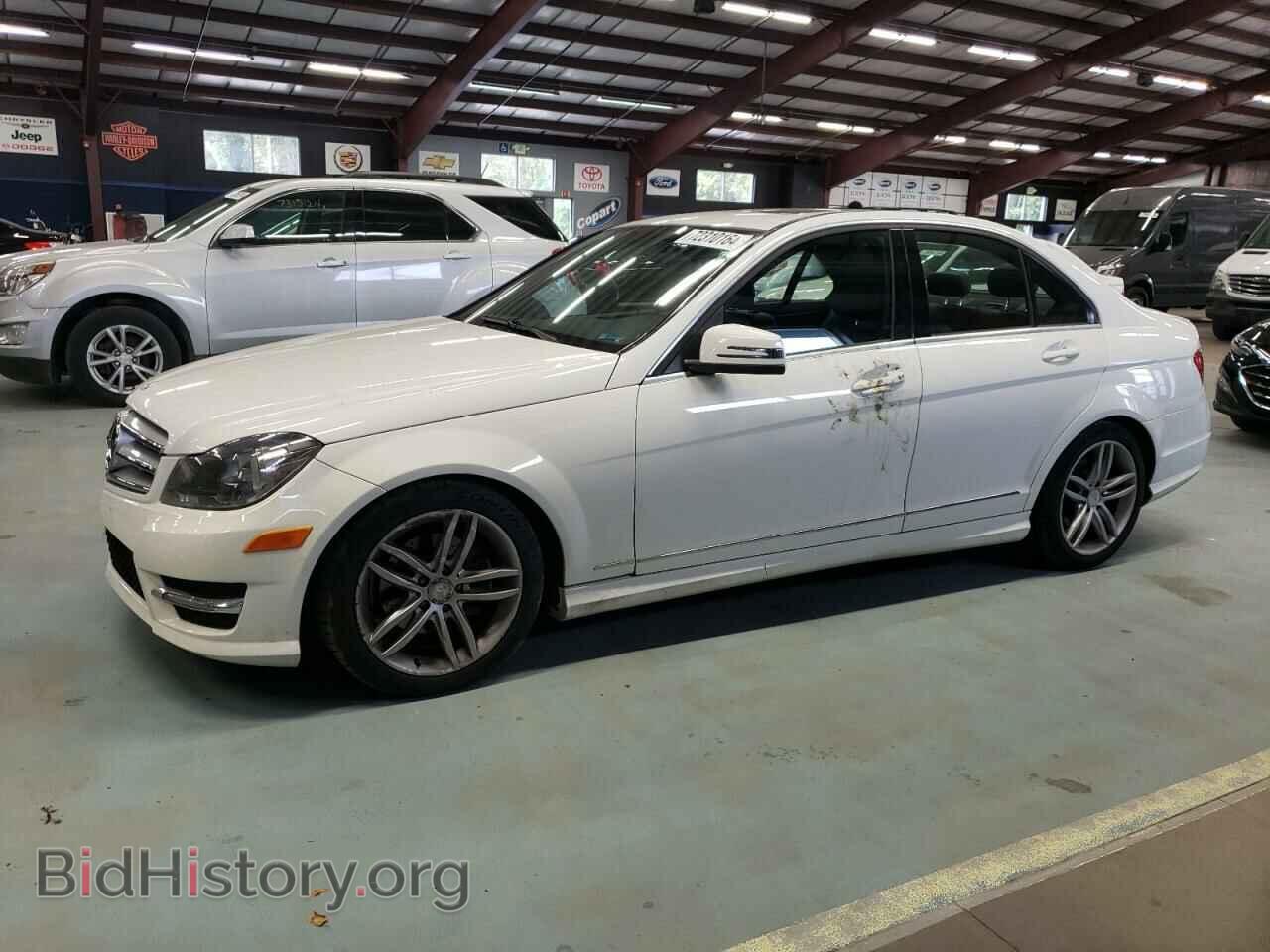 Фотография WDDGF8BB1CR210204 - MERCEDES-BENZ C-CLASS 2012