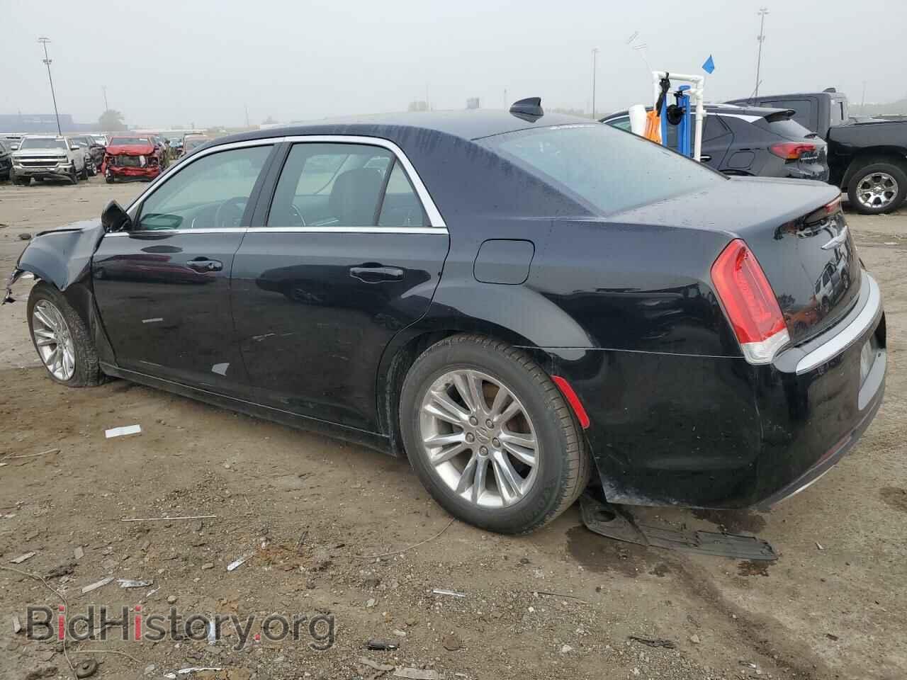 2017 CHRYSLER 300 - VIN: 2C3CCAAG5HH567161 - Фото 2